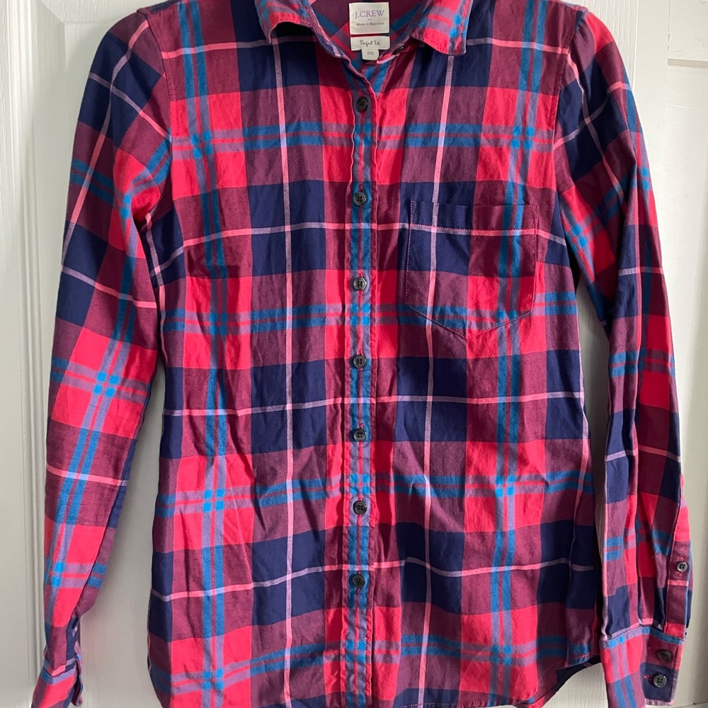 J crew womens fitted button up shirt
